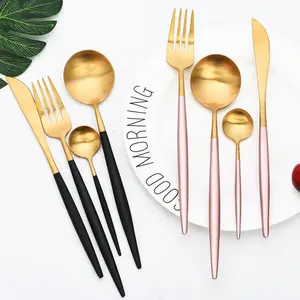 Hot-Sale Bắc Âu Flatware 18/10 Matte Gold Dao Kéo Set Cưới Dao Kéo Set 4 Cái Flatware Set Vàng Dao Kéo Thép Không Gỉ