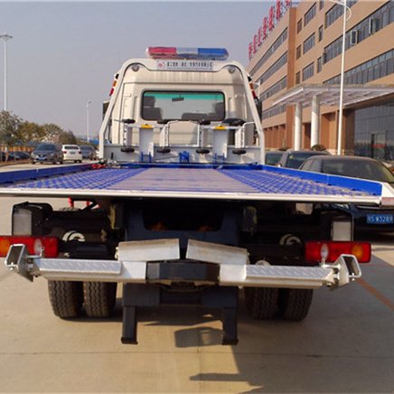 Dongfeng Tianjin 4x2 190HP, тягач-эвакуатор с платформой