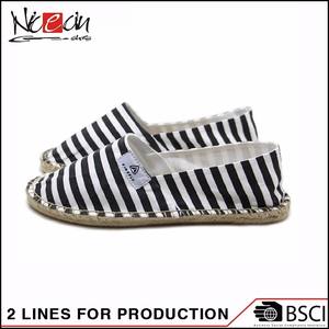 Miglior viaggio di Buona qualità Urbana Celebre Tela Scarpe in bianco e nero - Product Image 6