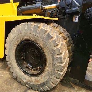 Alta calidad usado Komatsu FD250 carretilla elevadora para la venta - Product Image 4