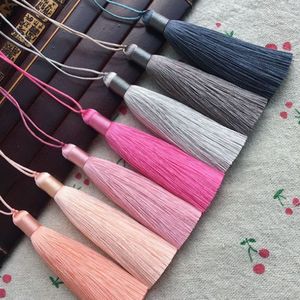 Muestra gratis 1000 colores 8cm grandes <span class=keywords><strong>borlas</strong></span> <span class=keywords><strong>de</strong></span> seda <span class=keywords><strong>de</strong></span> la joyería 100% rayón borla <span class=keywords><strong>de</strong></span> seda 1,2 cm diámetro para decoración - Product Image 3