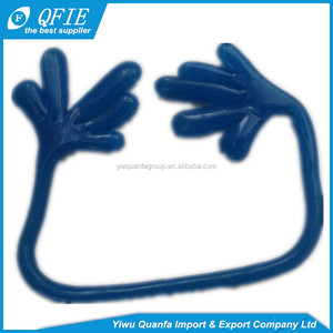 Giocattoli Morbidi ed Elastici in TPR a Forma di Due Mani, 20 cm - Product Image 2