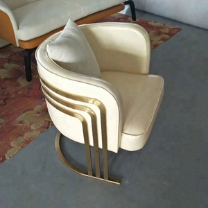 Sedia di accento in velluto bianco dal design moderno con struttura in acciaio inossidabile dorato poltrone fantasia per soggiorno hotel club cafe shop - Product Image 6