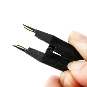 Pequeña abrazadera de cocodrilo Kelvin con Pinza de resorte 10A al por mayor con enchufe de conector de prueba de energía de batería de coche de nailon - Product Image 4