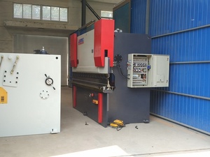 Máquina dobladora hidráulica <span class=keywords><strong>CNC</strong></span> o no, máquina plegadora hidráulica de prensa - Product Image 4