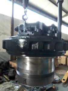 Motor penggali PC300-7 Motor Hydraulic Ulis PC300-7 penggerak akhir - Product Image 6