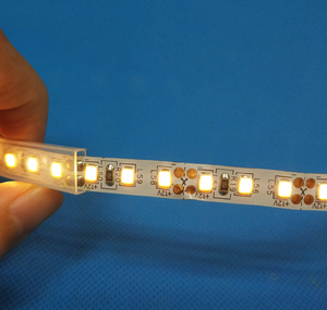 غلاف سيليكون مربع شفاف مرن مقاوم للماء ومقاوم للتمزق بشكل جيد لشريط الإضاءة LED - Product Image 1