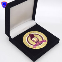 Día nacional de regalo moneda recuerdo buen precio chapado en oro monedas de metal para Qatar gobierno con caja de terciopelo negro