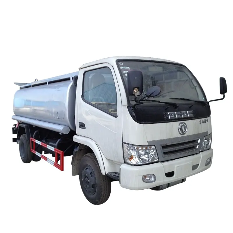 RHD DongFeng 4x2 תדלוק משאית 5000 ליטר דיזל מכליות למכירה