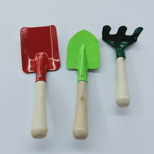 Ensemble de 3 outils de jardinage miniatures <span class=keywords><strong>en</strong></span> acier au carbone avec étui rigide, personnalisable OEM, <span class=keywords><strong>jouet</strong></span> pour enfants, <span class=keywords><strong>pelle</strong></span>, râteau, bêche - Product Image 2