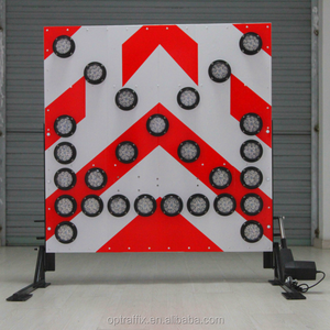 لوحة إشارات تحذيرية بسهم LED للتحكم المروري من النوع الإماراتي الأوروبي لعام 2016، لوحة سهمية توجيهية مستخدمة على الشاحنات - Product Image 2