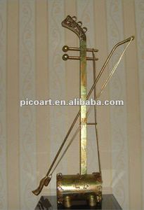 Un erhu de música de violín instrumento musical de la escultura de hierro/estatua - Product Image 1