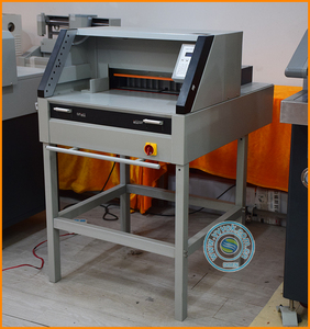 Électrique actionné à la main petite a-4 photo a3 a4 taille déchets polaire mini manuel <span class=keywords><strong>quilling</strong></span> papier coupe machine prix en inde - Product Image 3