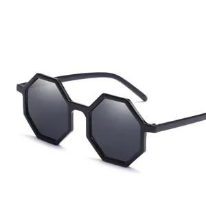 बहुभुज विंटेज नई डिजाइन अष्टकोण आकार Uv400 महिलाओं धूप का चश्मा