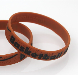 Braccialetto in Silicone con Strisce da <span class=keywords><strong>Basket</strong></span> Personalizzabile, <span class=keywords><strong>Regalo</strong></span> Aziendale per Appassionati di <span class=keywords><strong>Basket</strong></span> ed Eventi Sportivi - Product Image 2