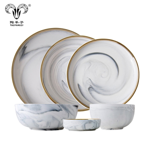 Service <span class=keywords><strong>de</strong></span> table en porcelaine <span class=keywords><strong>de</strong></span> 20 pièces, aspect marbre, plaque dorée, mariage à Dubaï - Product Image 2