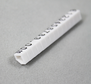 Espositore a cubo in plastica nera con numeri per cartellini prezzo, accessorio per gioielleria - Product Image 3