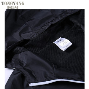 TONGYANG nuova primavera estate uomo moda Outerwear giacca a vento da uomo giacche sottili con cappuccio Casual cappotto sportivo di grandi dimensioni - Product Image 5