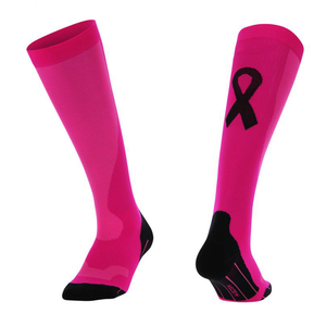 Calcetines KT-2025 concientización sobre el cáncer de mama - Product Image 1