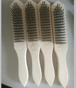 High Quality Galvanized Steel <strong>Wire</strong> <strong>Brush</strong> with Wooden Handle - Product Image 5