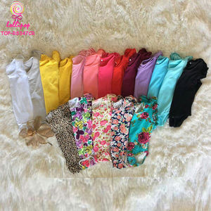 Pagliaccetto per neonati e bambine all'ingrosso <span class=keywords><strong>abbigliamento</strong></span> da Boutique floreale e solido in bianco a 3 strati di cotone manica a balbuzie per bambini - Product Image 1