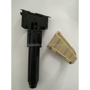 Pompa Ugello Lavafari Sinistro + Destro per <span class=keywords><strong>Mazda</strong></span> <span class=keywords><strong>3</strong></span> OEM BHT4-51-82Y BHT4-518H4 - Product Image 3