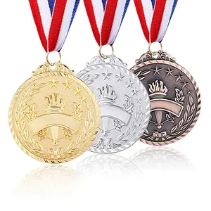 Großhandel günstige preis metall volleyball fußball sport medaille display stand medaille pin