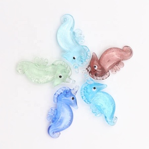 Pendentifs <span class=keywords><strong>en</strong></span> verre de Murano bon marché, feuille d'<span class=keywords><strong>argent</strong></span>, hippocampe, figurines de poissons miniatures, animaux marins, pour pendentifs de mode, breloques - Product Image 2