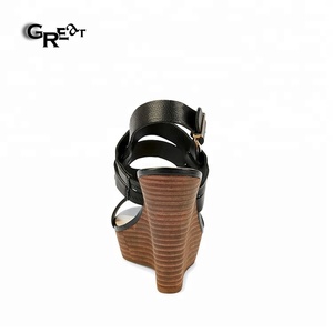 Sandalias de tacón <span class=keywords><strong>muy</strong></span> alto con cuña de fábrica para mujer madura, de madera - Product Image 5