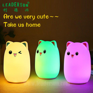 Veilleuse d'allaitement en silicone souple personnalisée à 7 couleurs changeantes pour la chambre <span class=keywords><strong>de</strong></span> bébé ou la salle <span class=keywords><strong>de</strong></span> lecture - Product Image 3