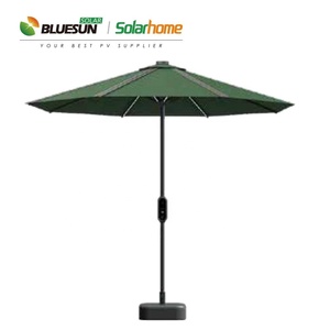 Ombrello con Pannello Solare da 50W per Ricarica di Emergenza, Carica Cellulare all'Aperto - Product Image 3
