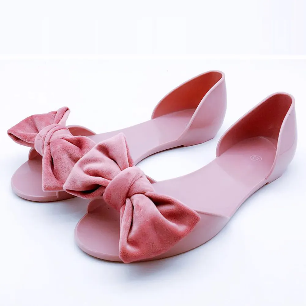 حذاء هلامي بلاستيكي للنساء بأحدث تصميم