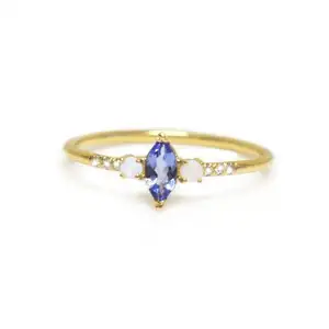 Vergulde 925 Sterling Zilveren Opal & Tanzanite Tiny Dainty Ring