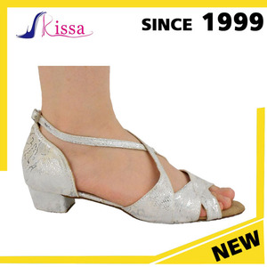 Último diseño alta calidad suela de cuero suave superior del salón de <span class=keywords><strong>baile</strong></span> <span class=keywords><strong>zapatos</strong></span> niñas <span class=keywords><strong>zapatos</strong></span> de <span class=keywords><strong>baile</strong></span> latino - Product Image 2
