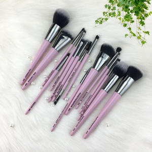 Holz Premium Taklon Synthetische Personalisierte Großhandel Ihre Eigenen Marke Rosa Individuelles Logo Private Label Professionelle Make-Up Pinsel Set