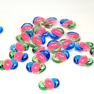 Capsules de lessive liquide écologiques pour <span class=keywords><strong>machine</strong></span> à <span class=keywords><strong>laver</strong></span> et <span class=keywords><strong>adoucissant</strong></span> - Product Image 2