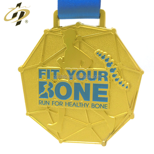 Shuanghua promoción personalizada mate oro <span class=keywords><strong>zapatillas</strong></span> finisher medallas - Product Image 3