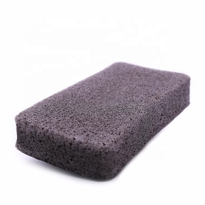 Éponge <span class=keywords><strong>konjac</strong></span> noire, en <span class=keywords><strong>charbon</strong></span> <span class=keywords><strong>de</strong></span> bambou biologique personnalisé, 50g, 100% naturel - Product Image 3