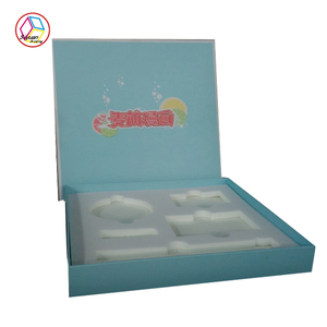 Tùy chỉnh giáng sinh phong cách thời trang giấy lịch bao bì hộp với UV lợi thế logo dập nổi cho chăm sóc cá nhân quà tặng bao bì mẫu miễn phí bán buôn - Product Image 2
