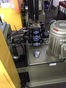 Dọc nhỏ nhỏ thủy lực Độ chính xác cao kim loại máy ép phun cho PP/ABS/PVC/PC vật liệu giá - Product Image 4