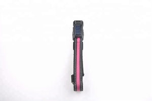 <span class=keywords><strong>Collar</strong></span> de perro intermitente LED recargable USB para mascotas a la moda con carga de batería Solar Material de nailon Cierre de hebilla Uso en todas las estaciones - Product Image 4