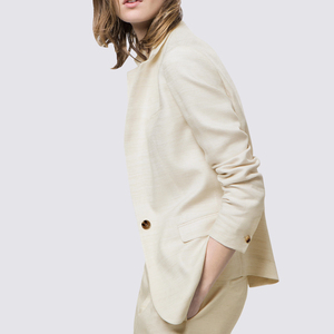 Giacca da Lavoro per Donna Personalizzabile in Lana/Poliestere Beige, Antipiega, Scollo a V, Manica Lunga, Vestibilità Slim - Product Image 3