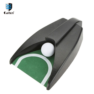 Dispositif de retour automatique de balles de golf pour bureau, personnalisé en usine, avec coupelle de putting intégrée, aide à l'entraînement de putting sur green avec retour automatique - Product Image 2