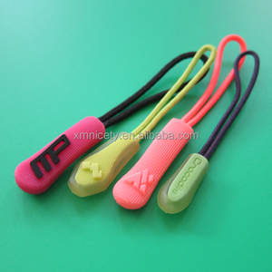 Design slider zipper/ locking zipper pull/ plastic zipper puller