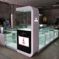 Design moderne Présentoir De Maquillage En Verre Trempé Support De Parfum De Parfum De Kiosque Stand pour Center Commercial