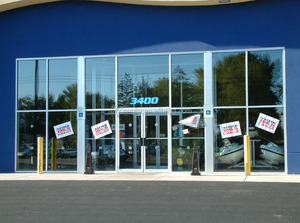 Precio de Venta de Puerta Batiente de Vidrio Comercial con Marco de <span class=keywords><strong>Aluminio</strong></span> para Exteriores - Product Image 4