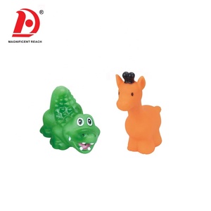 HUADA güzel farklı çeşit bebek küçük yumuşak plastik hayvan banyo düdük sıkmak küvet yüzen oyuncak ile oyuncak seti - Product Image 6