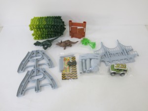 Caldo!! Mondo dei Dinosauri 142 Pezzi Pista Elettrica per Dinosauri per Creare una Strada - Product Image 3