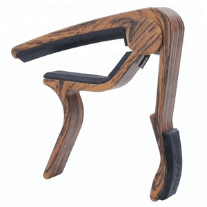 Guitarra acústica y eléctrica Capo Zinc Metal Accesorios para <span class=keywords><strong>ukelele</strong></span> Mandolina Banjo Instrumentos musicales - Product Image 1