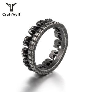 Anillo de acero inoxidable con diseño de lobo <span class=keywords><strong>para</strong></span> <span class=keywords><strong>hombre</strong></span> y mujer, sortija <span class=keywords><strong>personalizada</strong></span> con diseño de animales, 2022 - Product Image 3